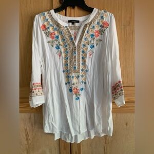 ANDREE BY UNIT White Embroidered Tunic Top Sz L Boho Artsy Festival
